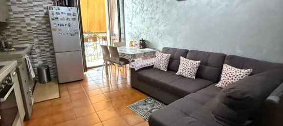 3 bedrooms Apartment in Turin, Italy No. 323126 2