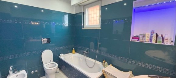 4 rooms Apartment in Rome, Italy No. 122783 12