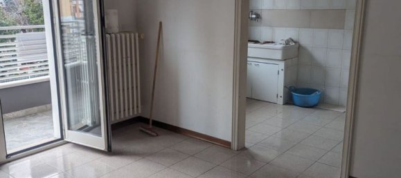 4 bedrooms Apartment in Pesaro, Italy No. 329939 3