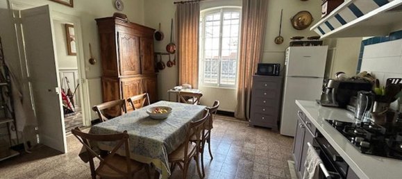 5 bedrooms House in Rochefort, France No. 301480 4