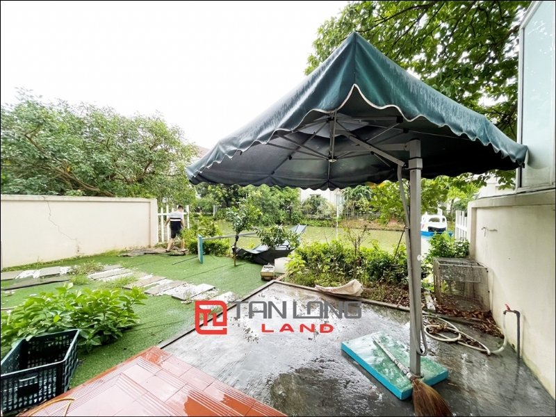 Villa de 4 dormitorios en Long Bien, Vietnam No. 591