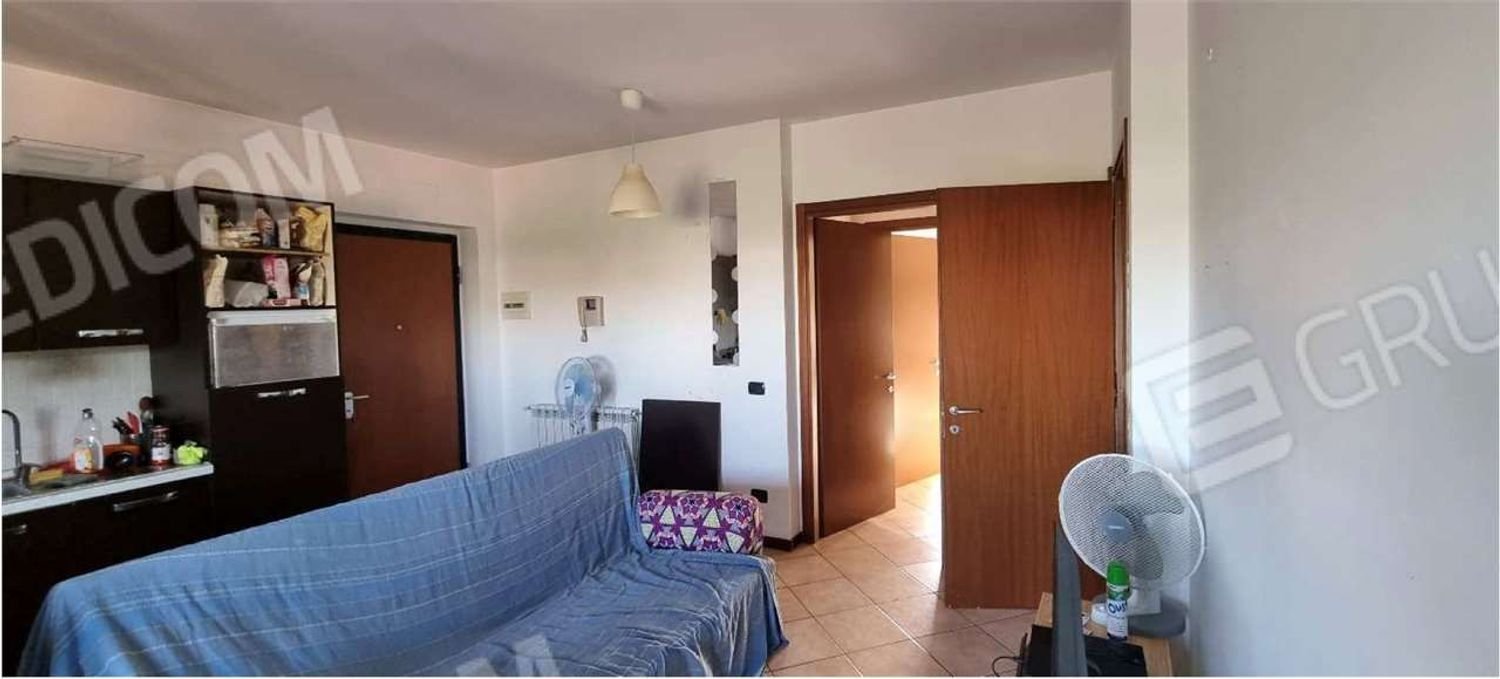 3 rooms Apartment in Castellanza, Italy No. 185296