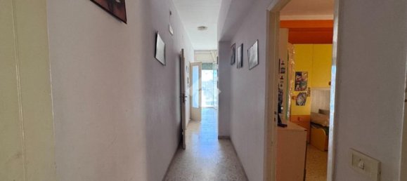 4-salle Appartement à Catania, Italy No. 270237 11