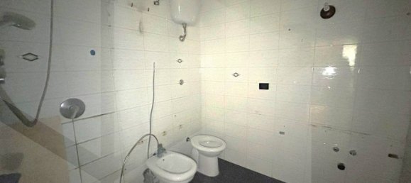 3 rooms Apartment in Naples, Italy No. 29419 5