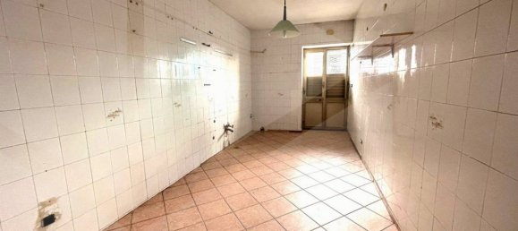 3 rooms Apartment in Naples, Italy No. 29419 6