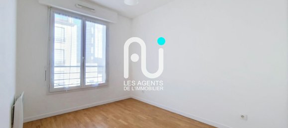 3 bedrooms Apartment in Colombes, France No. 175640 6