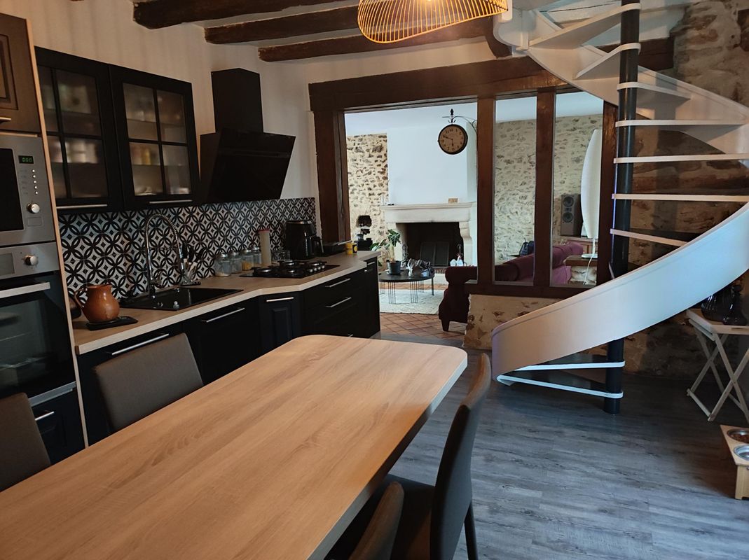 3 bedrooms House in Dourdan, France No. 165552