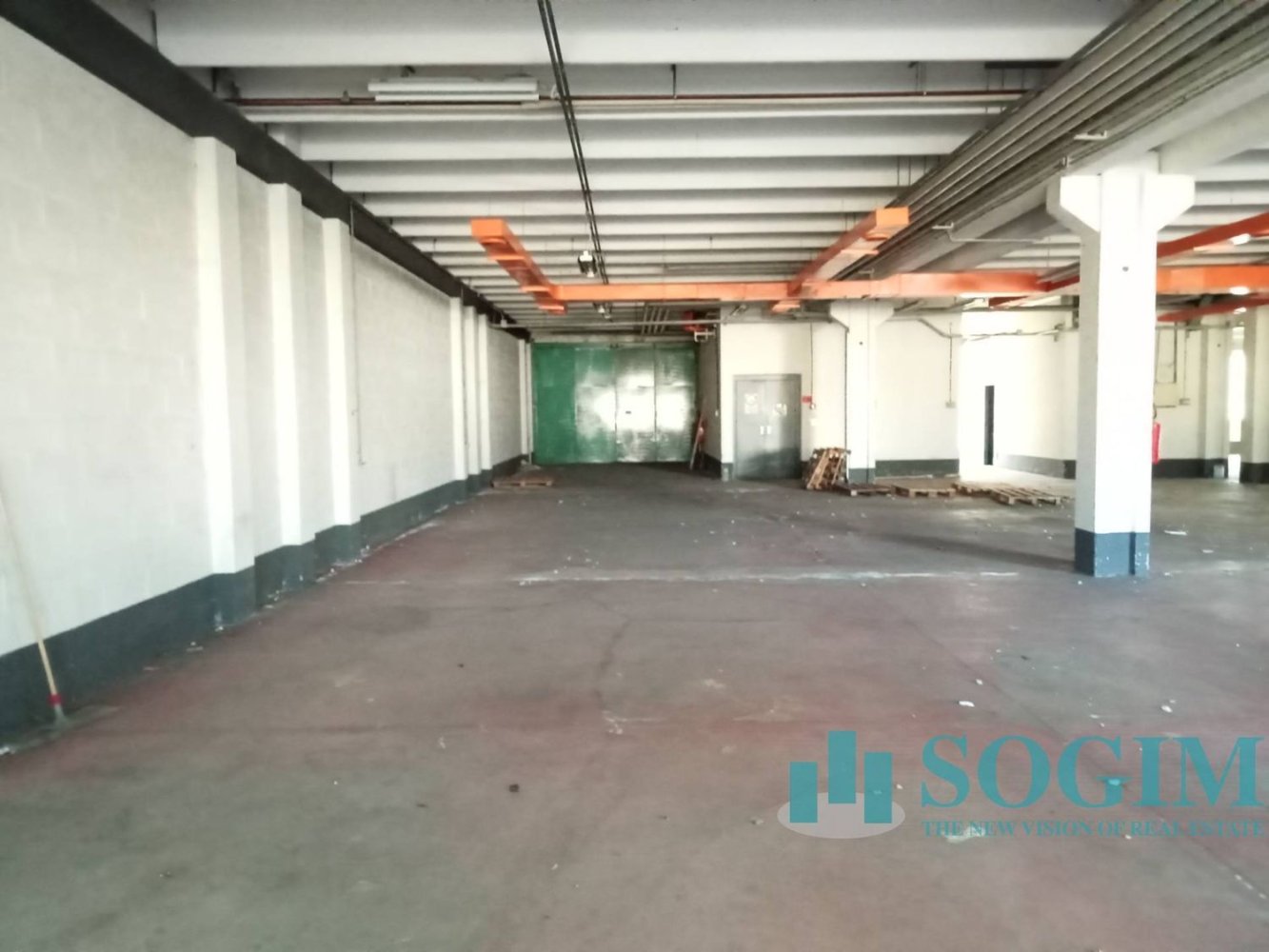 Entrepôt à Gaggiano, Italy 1540m² No. 130708