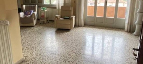 4 rooms Apartment in Lucca, Italy No. 284844 5