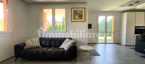 3 Schlafzimmer Villa in Olgiate Olona, Italy, Nr. 360412 18