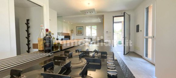3 Schlafzimmer Villa in Olgiate Olona, Italy, Nr. 360412 35