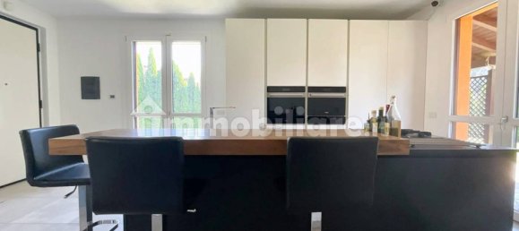 3 Schlafzimmer Villa in Olgiate Olona, Italy, Nr. 360412 32