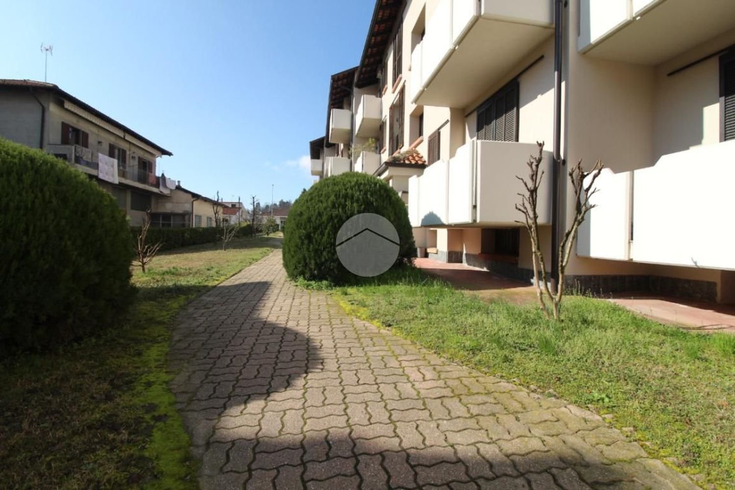 3 rooms Apartment in Sommariva Perno, Italy No. 69735