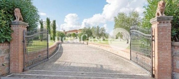 10 Schlafzimmer Villa in Montecarlo, Italy, Nr. 51020 4