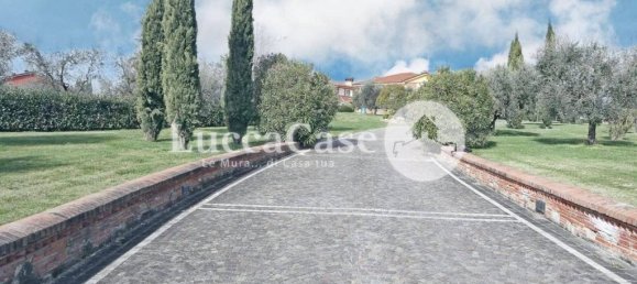 10 Schlafzimmer Villa in Montecarlo, Italy, Nr. 51020 5