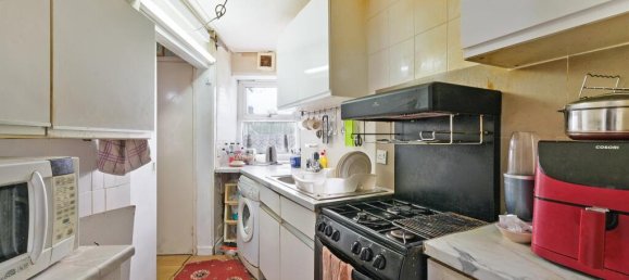 1 bedroom Bungalow in Hounslow, United Kingdom No. 9816 2