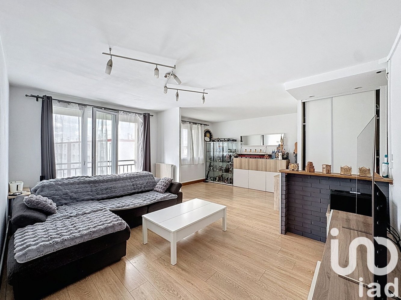 2 غرف نوم شقة في Neuilly-sur-Marne, France رقم 290641