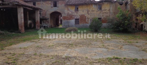 6 bedrooms House in Soresina, Italy No. 106222 4