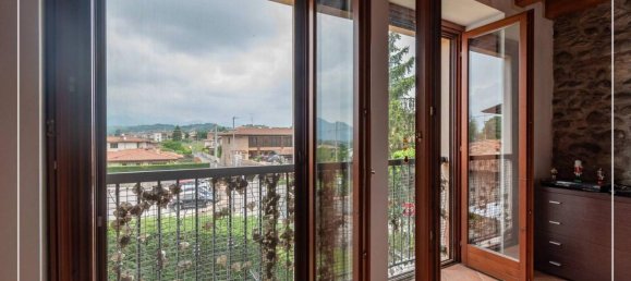 Apartamento de 3 habitaciónes en Passirano, Italy No. 18750 14