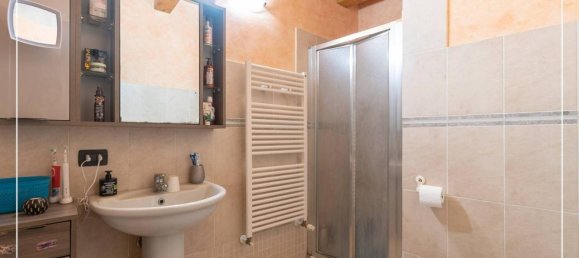 Apartamento de 3 habitaciónes en Passirano, Italy No. 18750 21