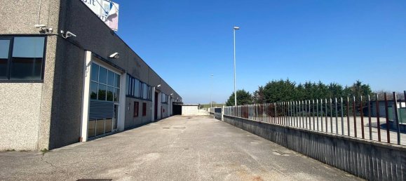 Entrepôt à Montichiari, Italy 1990m² No. 48312 3
