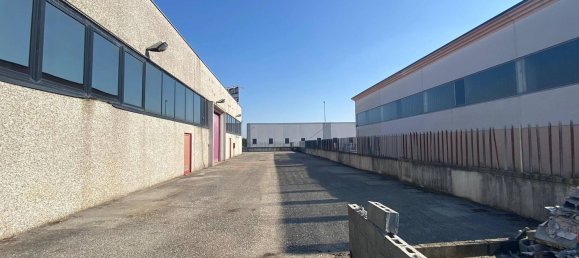 Entrepôt à Montichiari, Italy 1990m² No. 48312 6