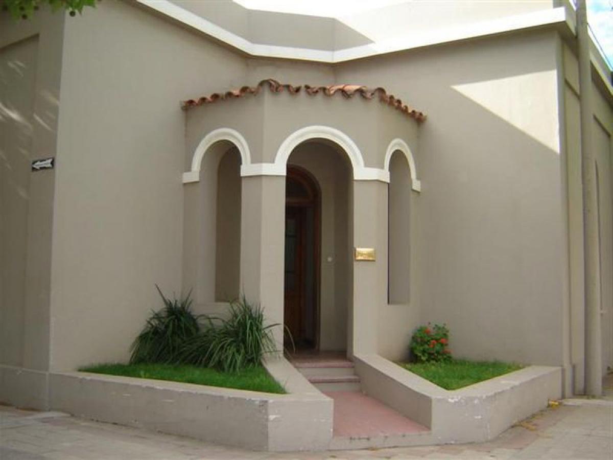 2 Schlafzimmer Haus in Coronel Suarez, Argentina, Nr. 11820