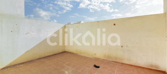 Apartamento de 4 dormitorios en San Isidro, Spain No. 172269 27