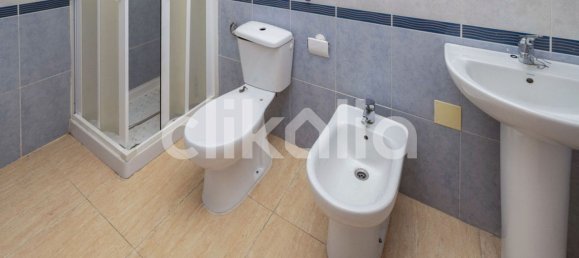 Apartamento de 4 dormitorios en San Isidro, Spain No. 172269 19