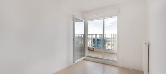 4 bedrooms Apartment in Gennevilliers, France No. 176051 12