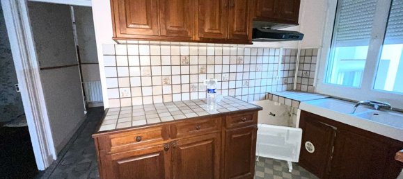 3 bedrooms House in Rebais, France No. 176560 6