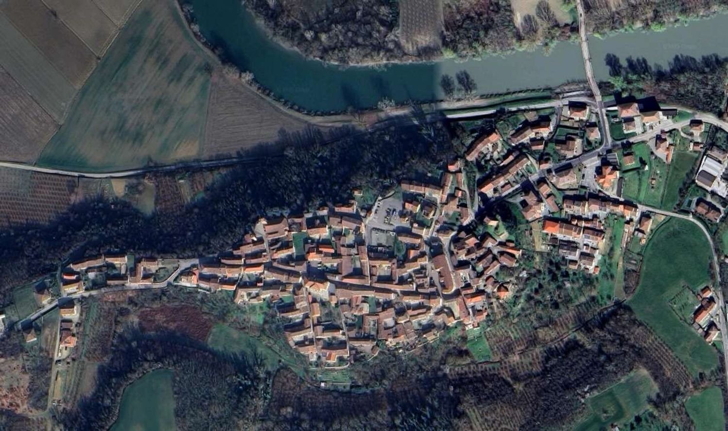 5 Schlafzimmer Wohnung in Masio, Italy, Nr. 375053