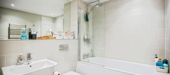 1 bedroom Apartment in Kenley, United Kingdom No. 8058 5