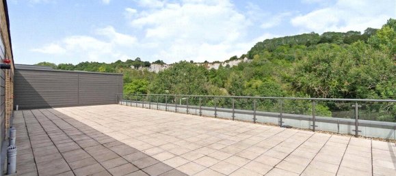 1 bedroom Apartment in Kenley, United Kingdom No. 8058 9