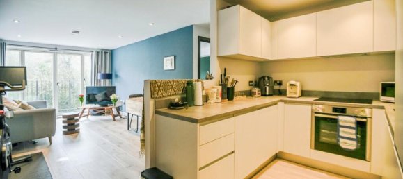 1 bedroom Apartment in Kenley, United Kingdom No. 8058 6