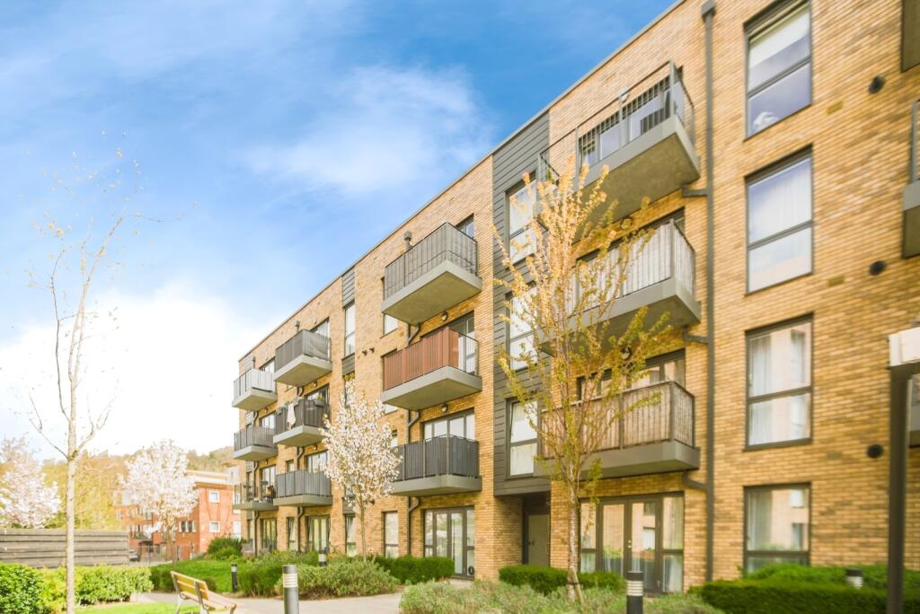 1 bedroom Apartment in Kenley, United Kingdom No. 8058