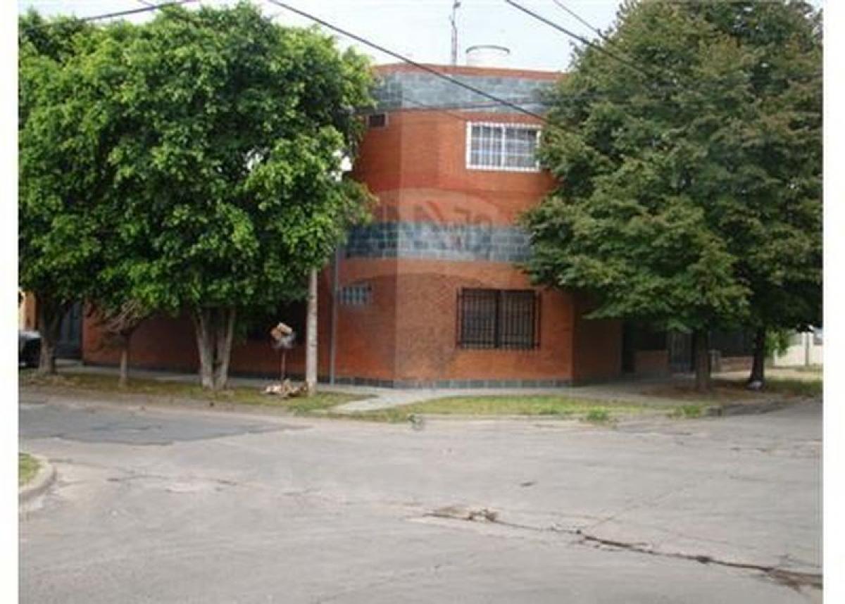 4 غرف نوم منزل في Moron, Argentina رقم 11275