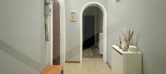 Apartamento de 2 dormitorios en Bari, Italy No. 21324 6