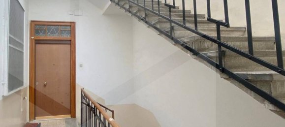 Apartamento de 2 dormitorios en Bari, Italy No. 21324 24