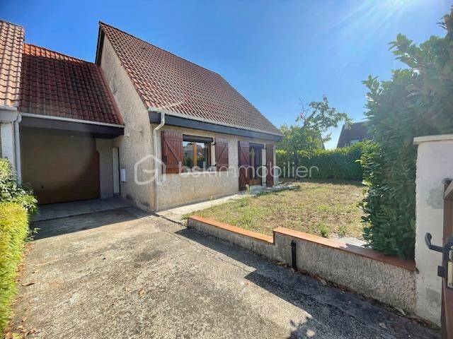 Casa de 3 dormitorios en La Verpilliere, France No. 322671