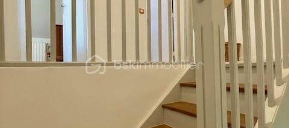 Casa de 3 dormitorios en La Verpilliere, France No. 322671 18