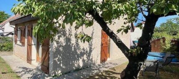 Casa de 3 dormitorios en La Verpilliere, France No. 322671 2