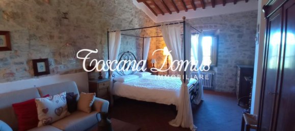 19 rooms House in Castellina in Chianti, Italy No. 18011 18