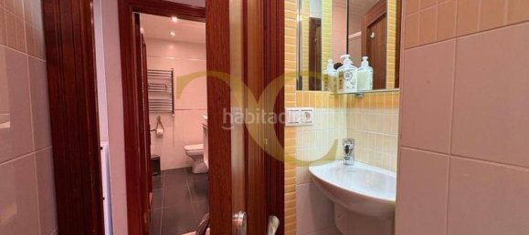 Apartamento de 2 dormitorios en Gijón, Spain No. 172394 27