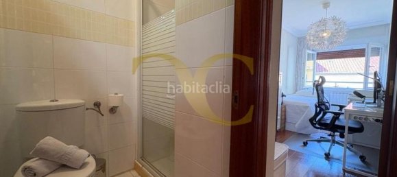 Apartamento de 2 dormitorios en Gijón, Spain No. 172394 22