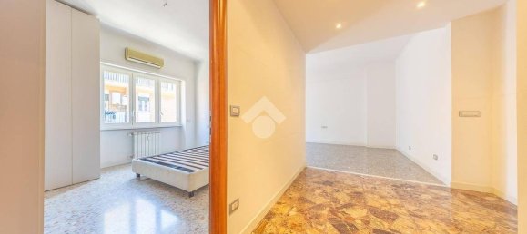 1 bedroom Apartment in Rome, Italy No. 350759 11