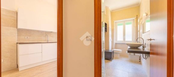 1 bedroom Apartment in Rome, Italy No. 350759 19