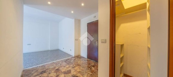 1 bedroom Apartment in Rome, Italy No. 350759 5