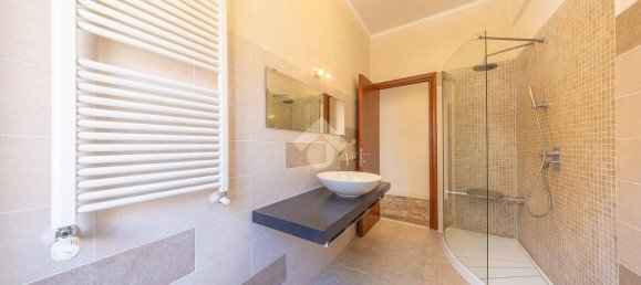 1 bedroom Apartment in Rome, Italy No. 350759 16