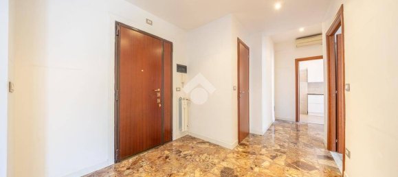 1 bedroom Apartment in Rome, Italy No. 350759 10